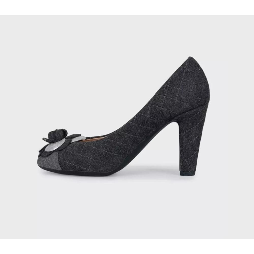 Chanel Gray Textile Rose Pumps  Sz 38